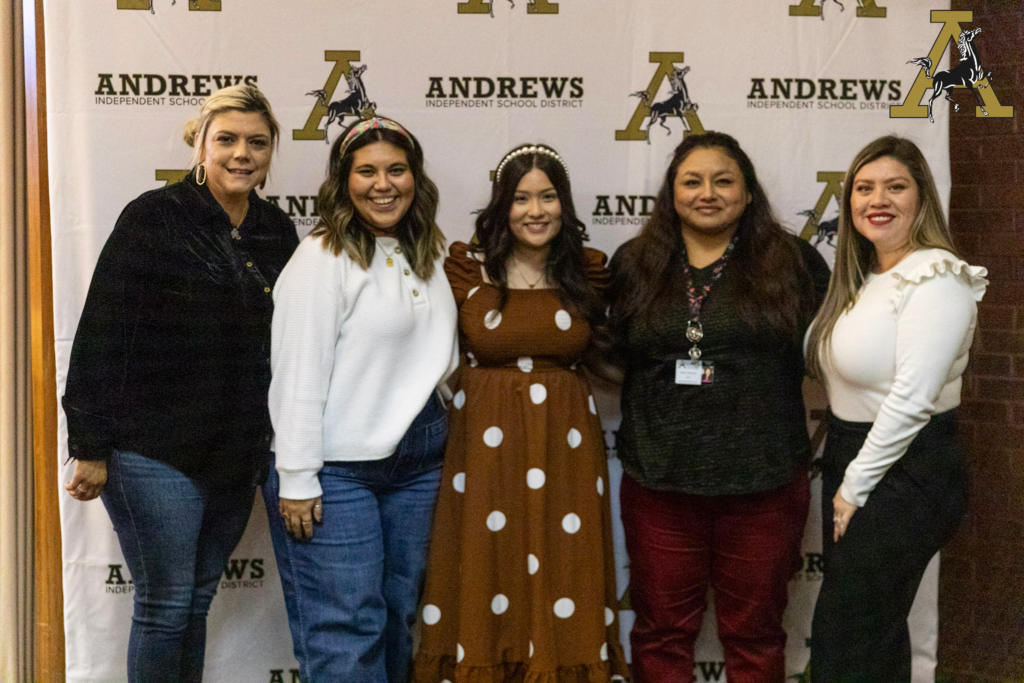 Sierra Verde STEAM Academy on X: This morning we celebrated our 8th  graders with the 8th Grade Awards ceremonies. Students were recognized by  our Special Area teachers! We are so proud of